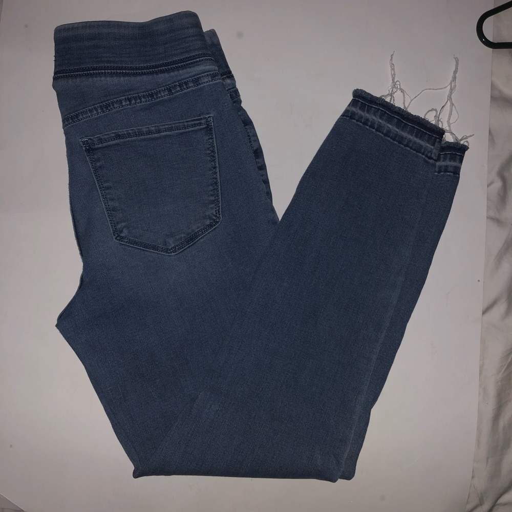 Distressed Jeggings